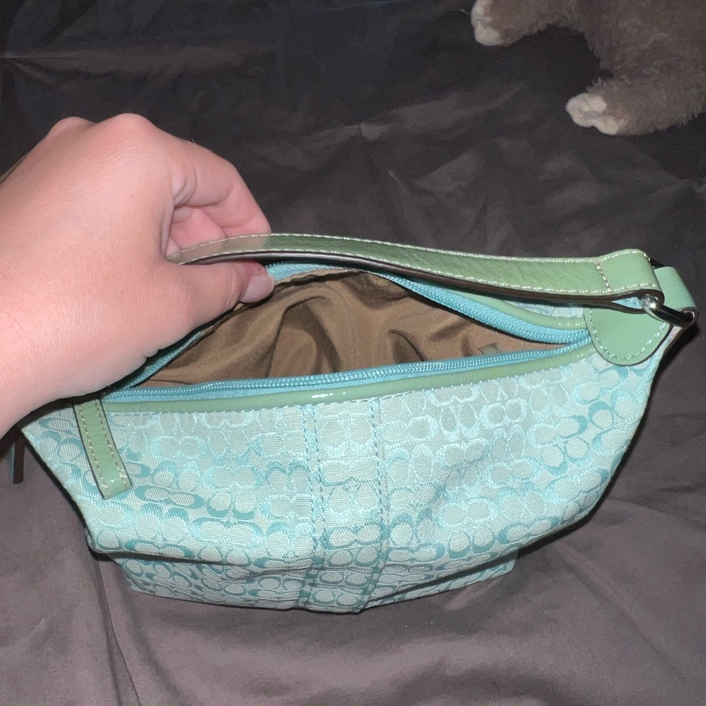 Mini coach pocketbook